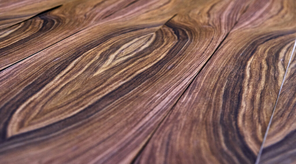 Bookmatched wood veneer with mirror-image grain from one log